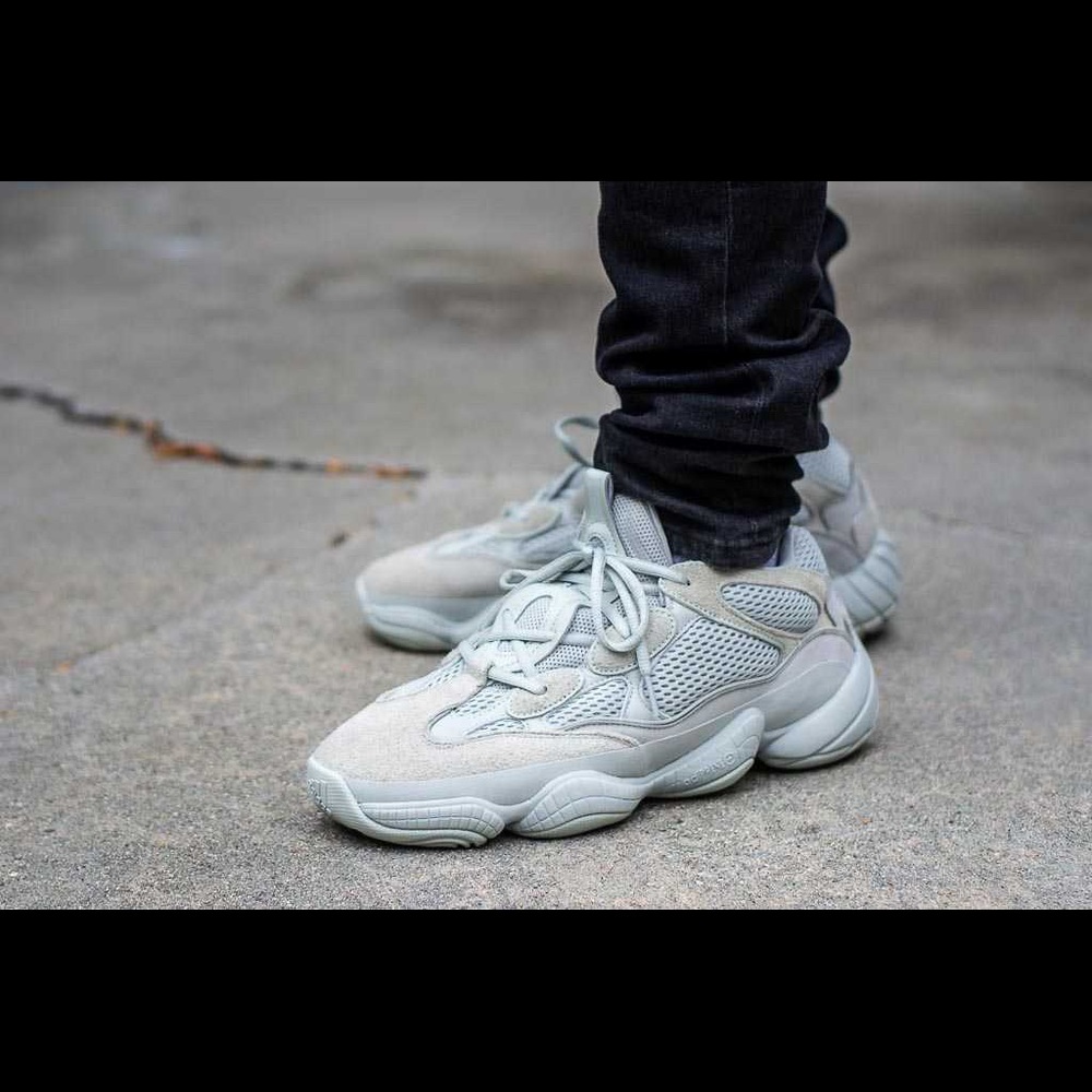 LIKE NEW YEEZY 500 SALT